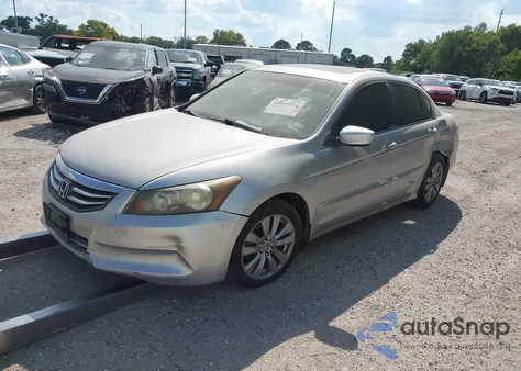 2011 Honda Accord 2.4 Ex-L z USA, uszkodzony, nr VIN 1HGCP2F83BA126868
